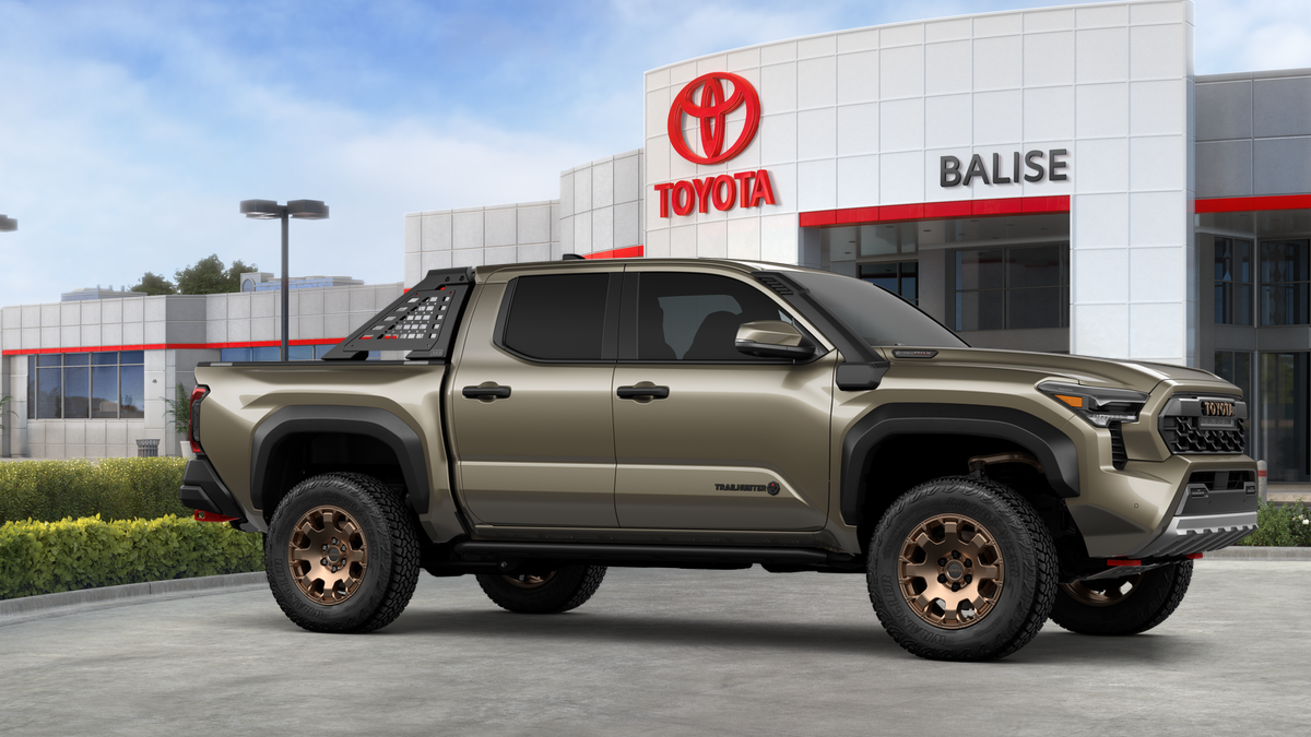 2026 Toyota Tacoma i-FORCE MAX Trailhunter