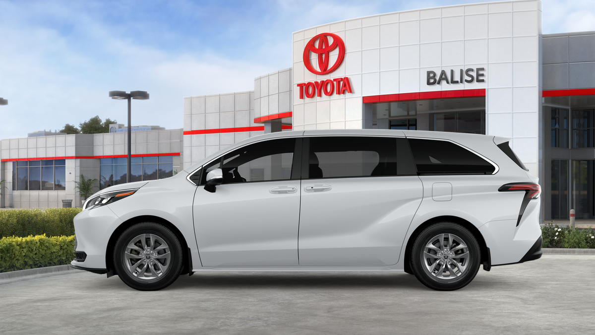 2026 Toyota Sienna LE