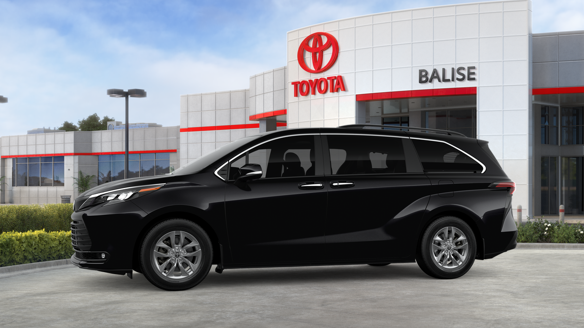 2026 Toyota Sienna XLE