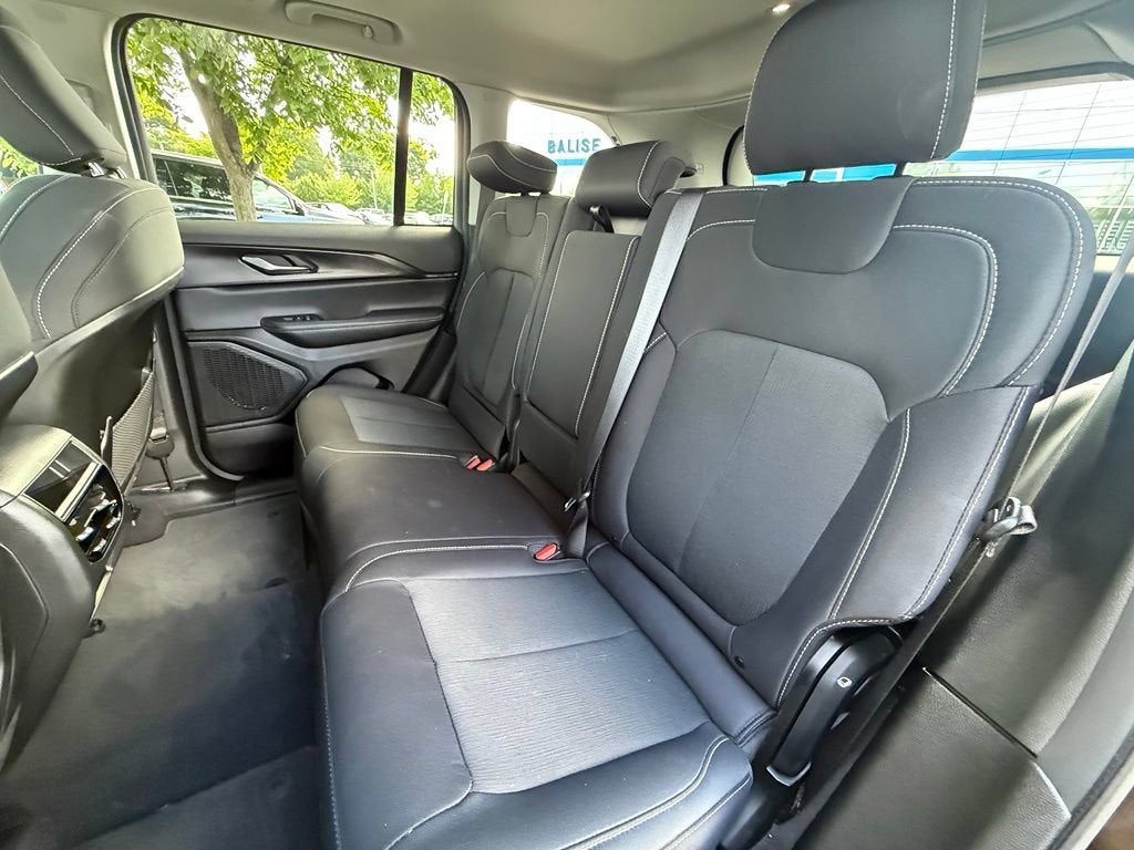 2023 Jeep Grand Cherokee Laredo X