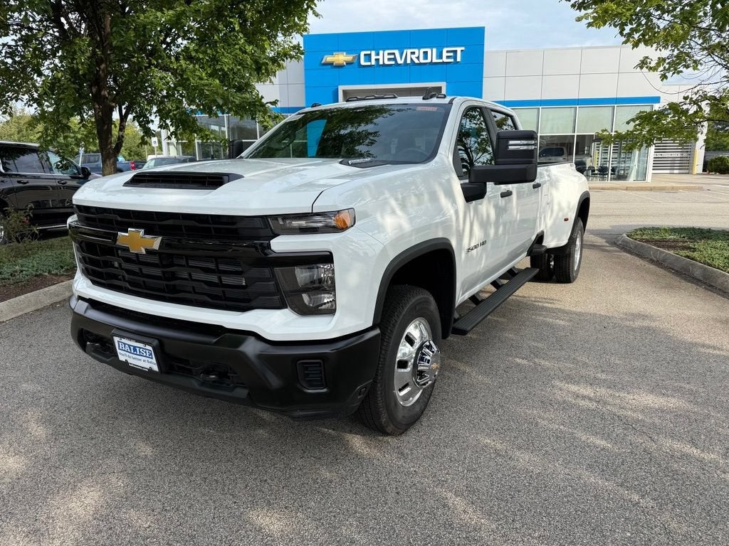 2026 Chevrolet Silverado 3500 HD WT DRW