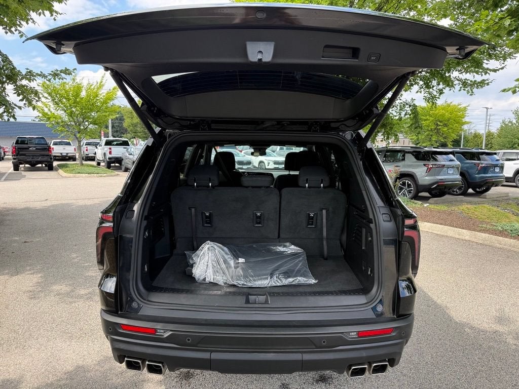 2024 Chevrolet Traverse LS