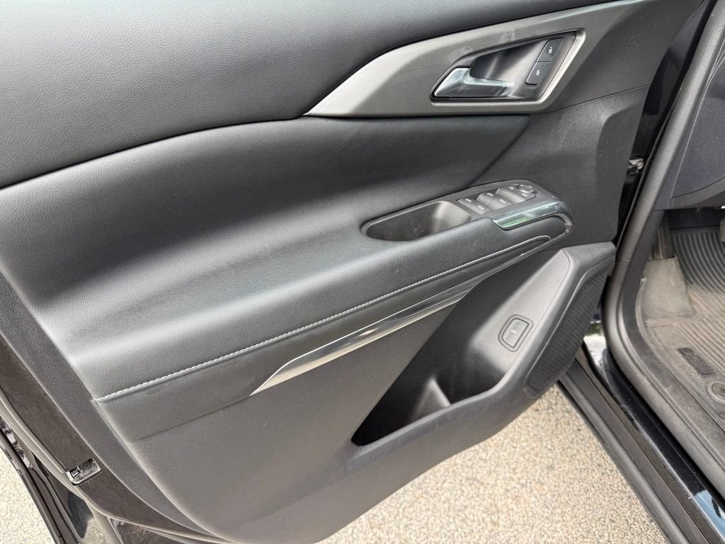 2024 Chevrolet Traverse LS