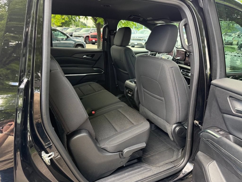 2024 Chevrolet Traverse LS