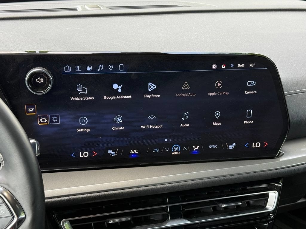 2024 Chevrolet Traverse LS