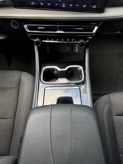 2024 Chevrolet Traverse LS