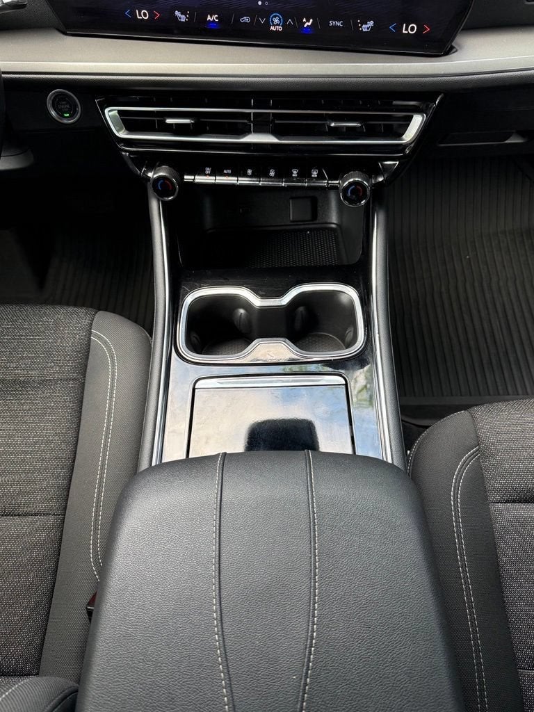2024 Chevrolet Traverse LS