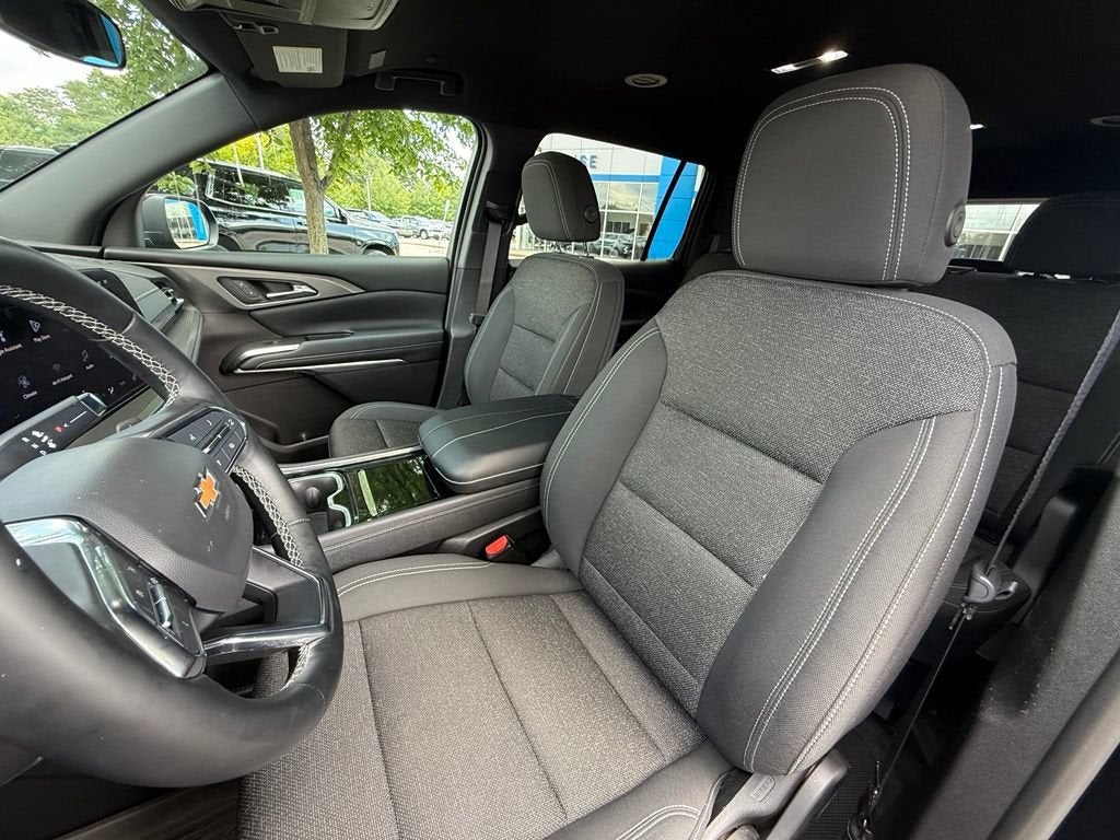 2024 Chevrolet Traverse LS