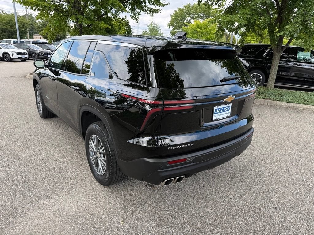2024 Chevrolet Traverse LS