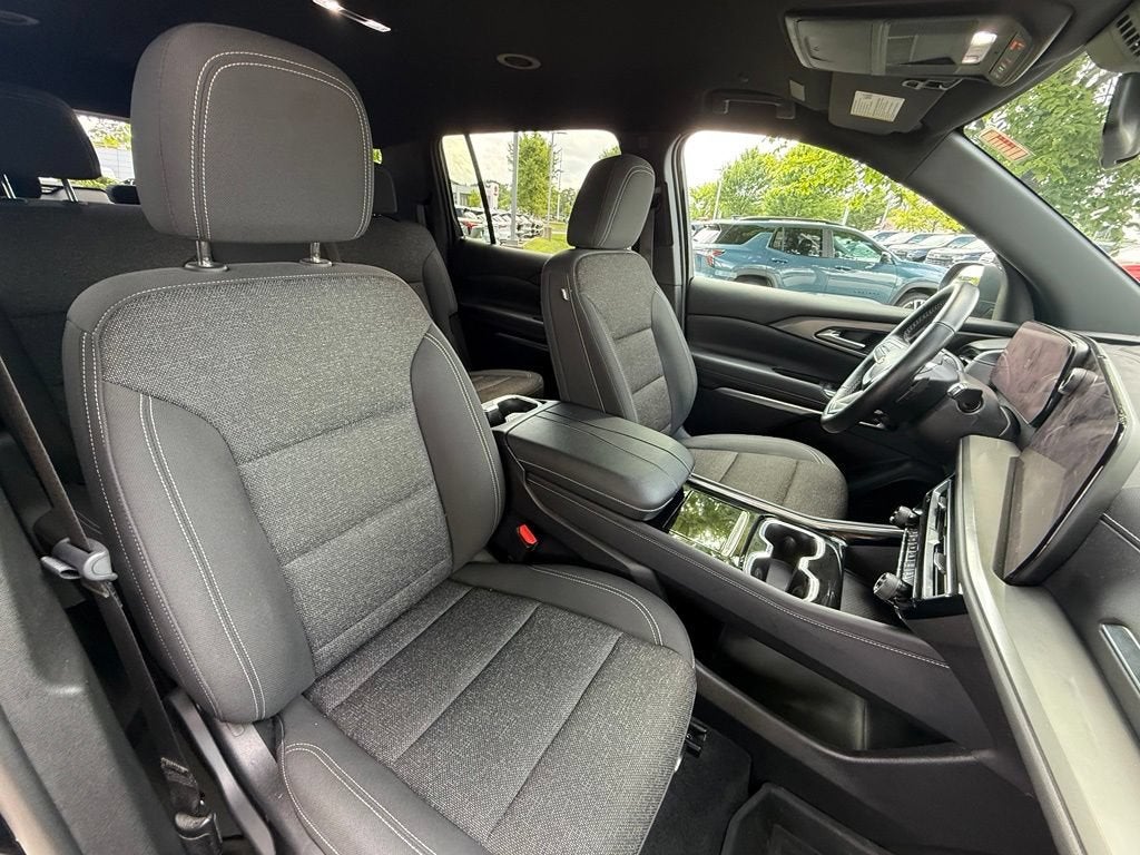 2024 Chevrolet Traverse LS