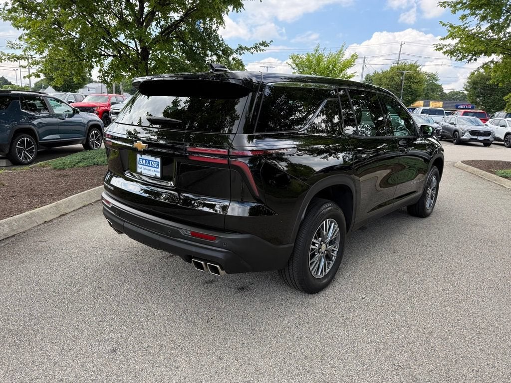 2024 Chevrolet Traverse LS