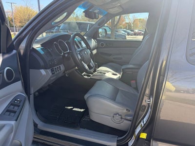 2013 Toyota Tacoma 4WD Double Cab Short Bed V6 Manual (Natl)