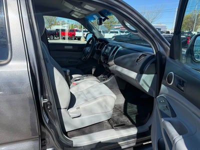 2013 Toyota Tacoma 4WD Double Cab Short Bed V6 Manual (Natl)
