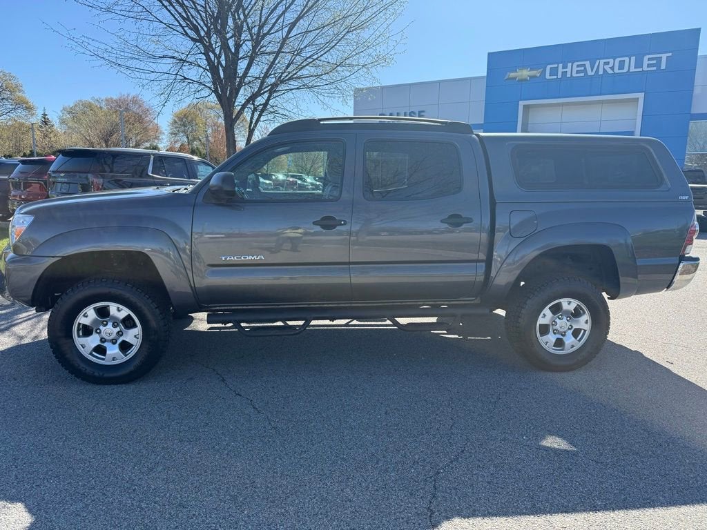 2013 Toyota Tacoma 4WD Double Cab Short Bed V6 Manual (Natl)