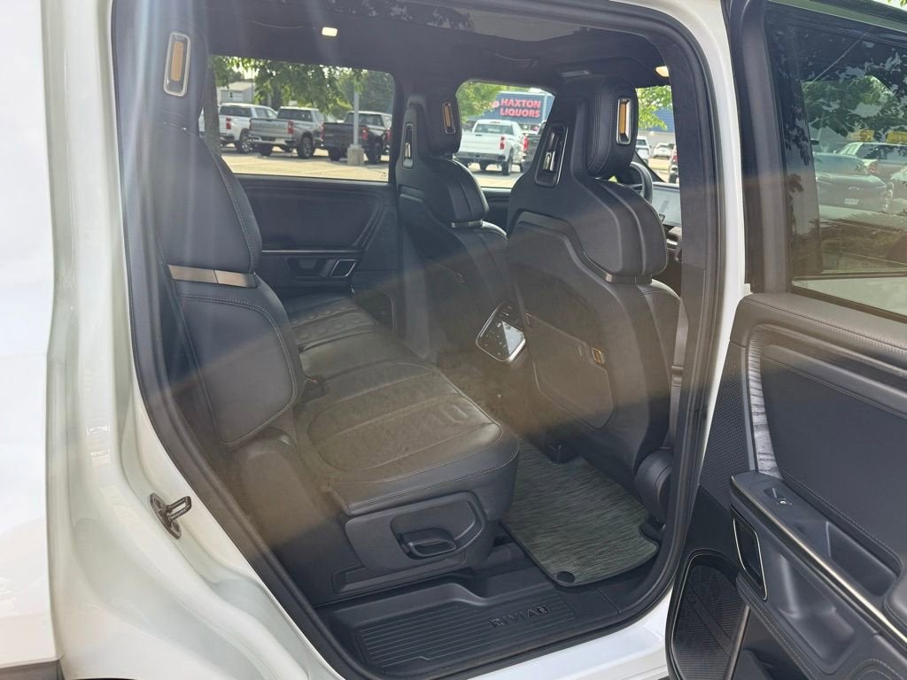 2023 RIVIAN R1S Adventure