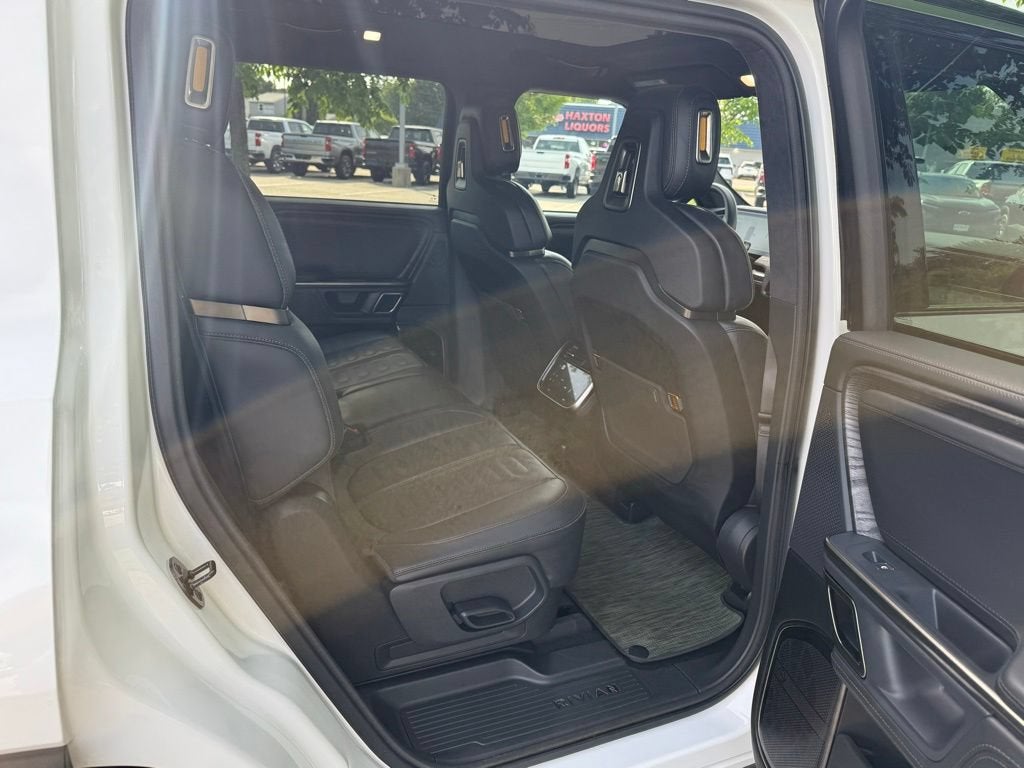 2023 RIVIAN R1S Adventure
