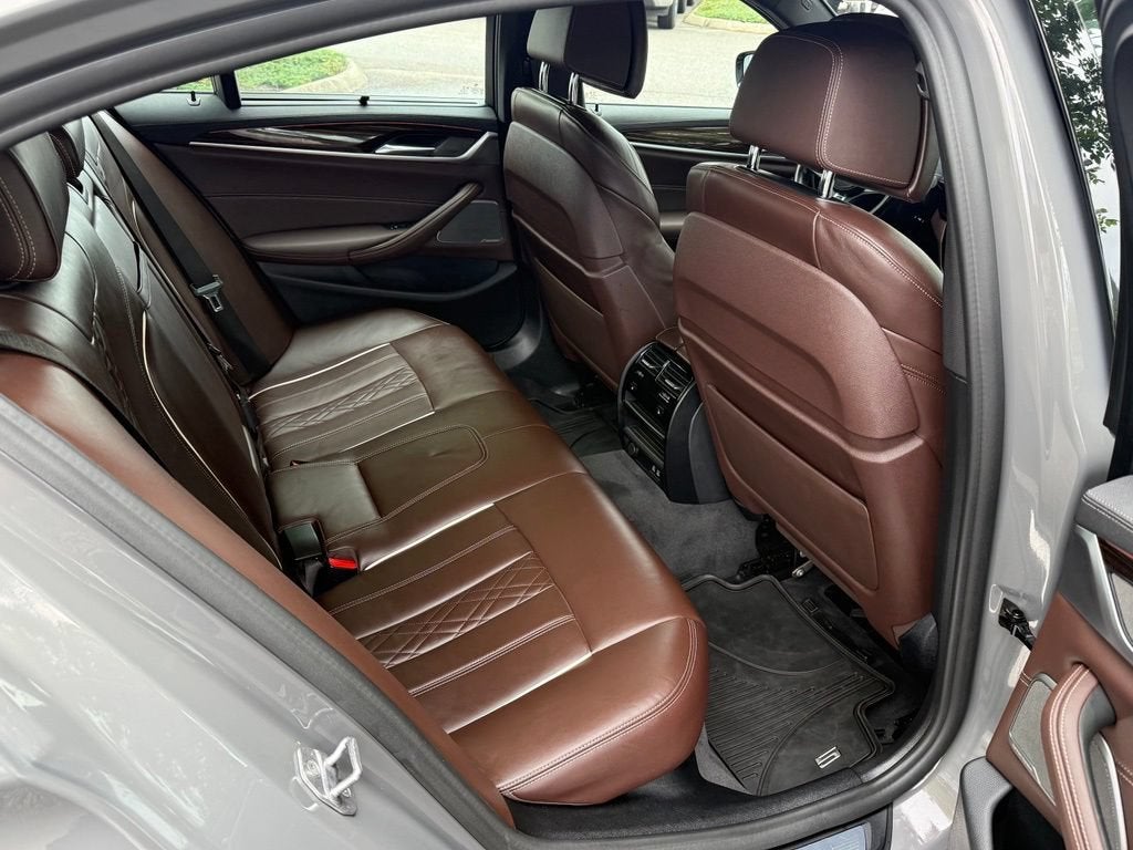 2021 BMW 5 Series M550i xDrive