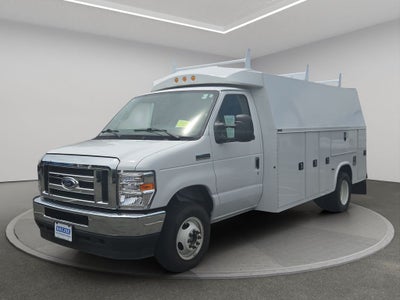 2024 Ford E-450SD Base DRW