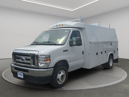 2024 Ford E-450SD Base DRW