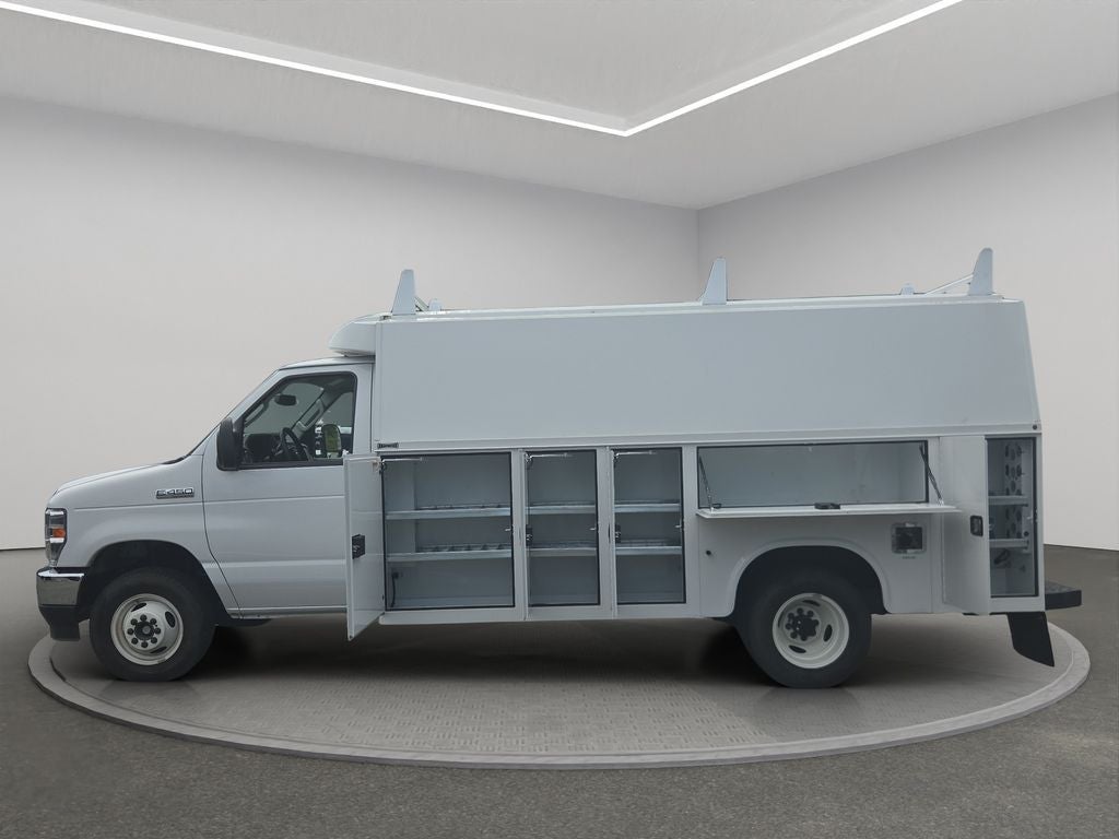 2024 Ford E-450SD Base DRW