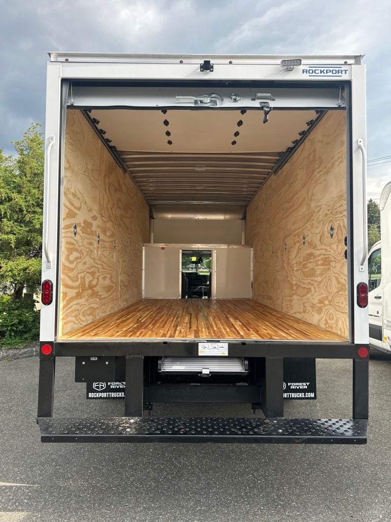 2027 Ford E-450SD Base DRW