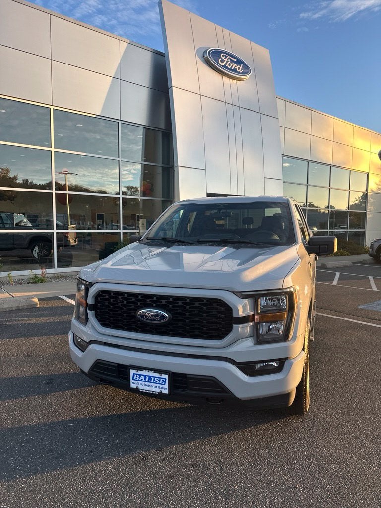 2023 Ford F-150 XL V8 5.0