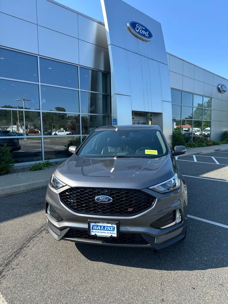 2022 Ford Edge ST