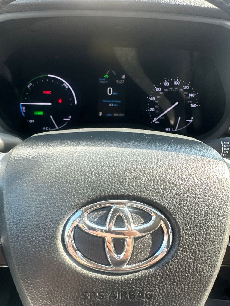 2023 Toyota Sienna XLE 8 Passenger