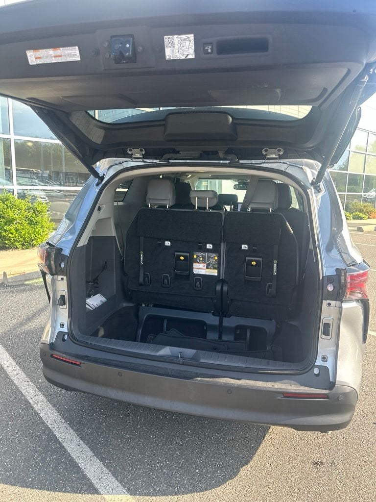2023 Toyota Sienna XLE 8 Passenger
