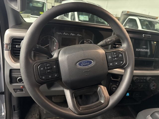 2026 Ford F-550SD XL WITH DUMP BODY AND L PACK DRW