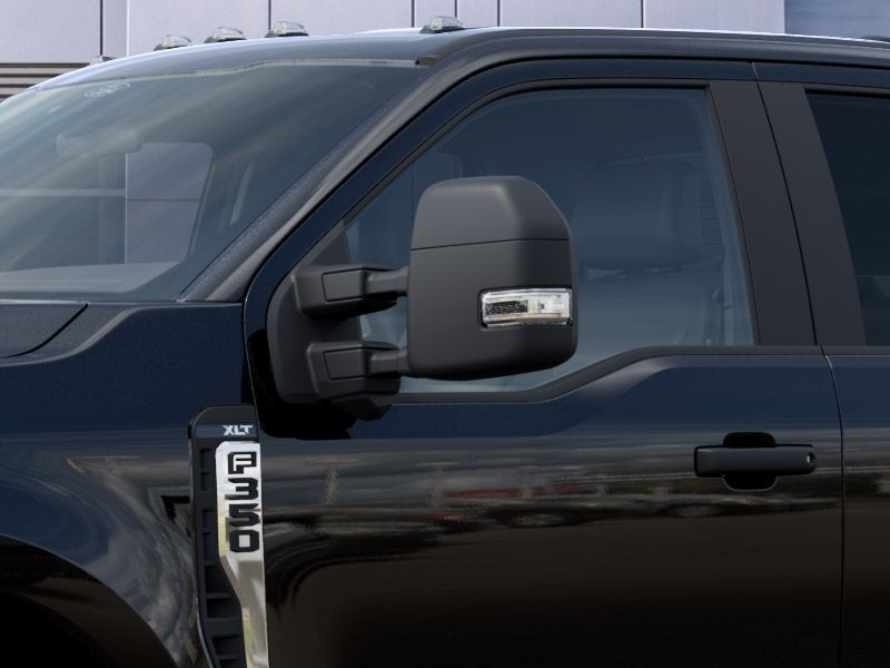 2027 Ford Super Duty F-350® XLT