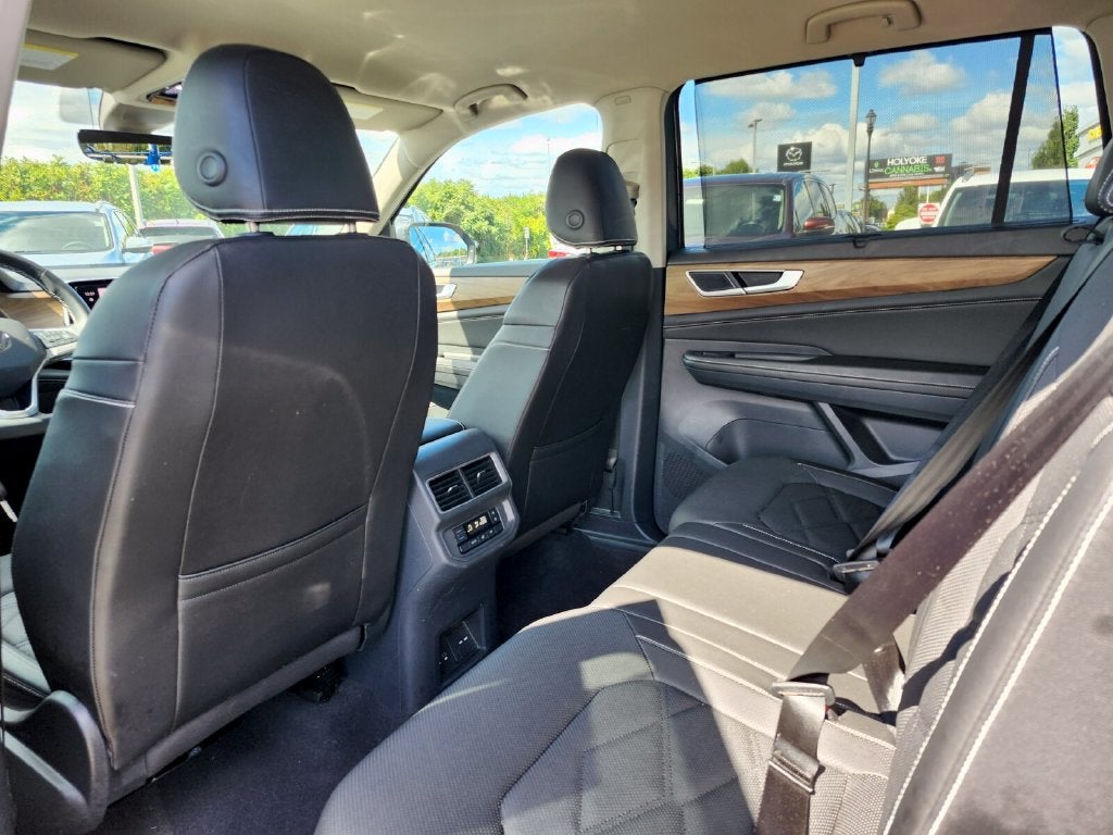 2024 Volkswagen Atlas 2.0T SE w/Technology
