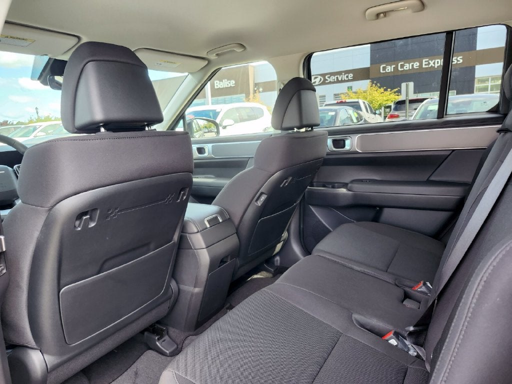 2027 Hyundai Santa Fe SE