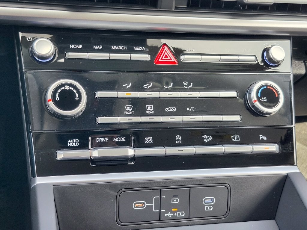 2027 Hyundai Santa Fe SE