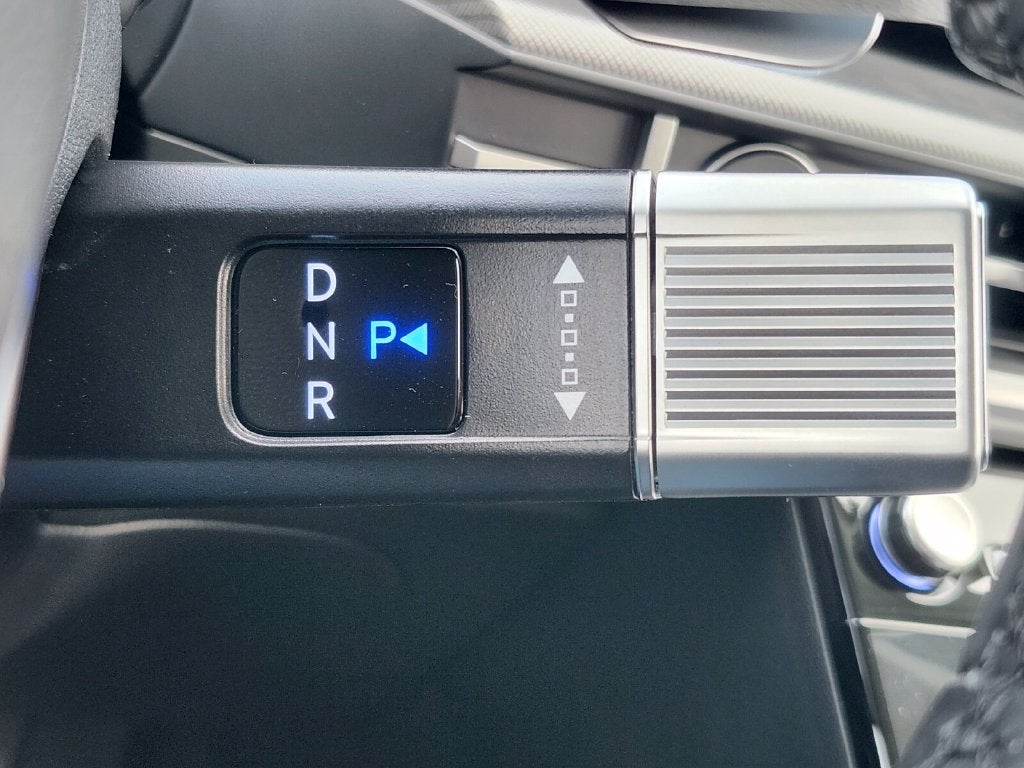2027 Hyundai Santa Fe SE