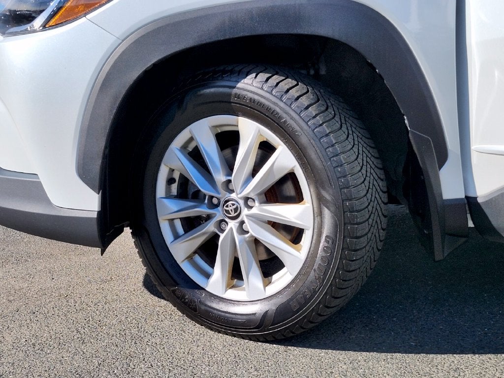 2023 Toyota Corolla Cross LE
