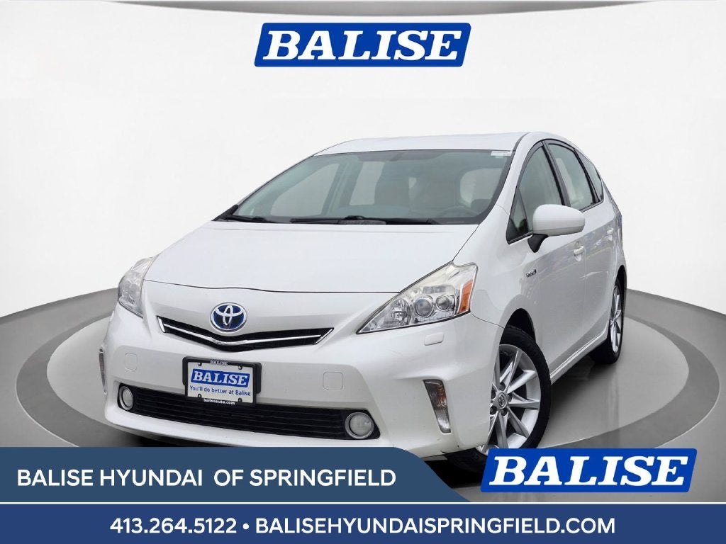 2014 Toyota Prius v Five