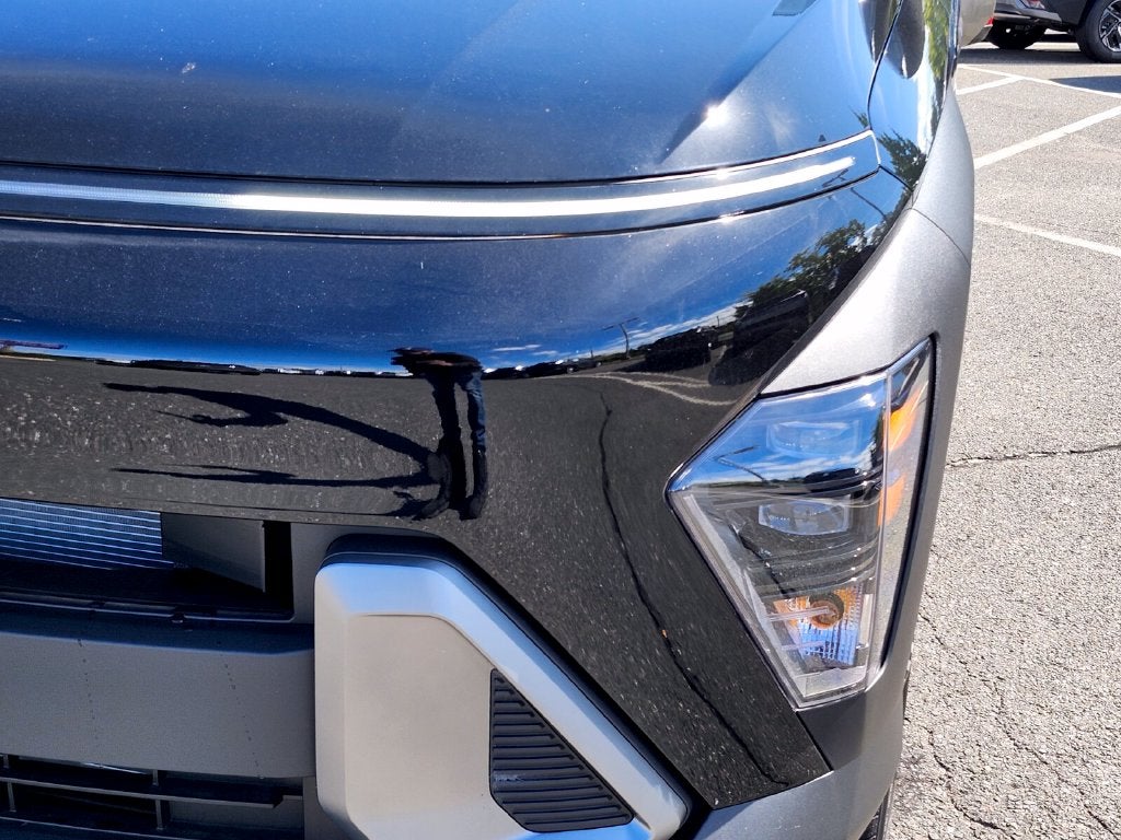 2027 Hyundai Kona SE