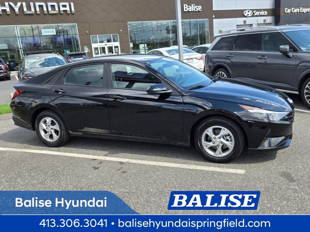 2023 Hyundai Elantra SE