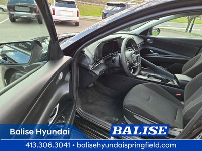 2023 Hyundai Elantra SE