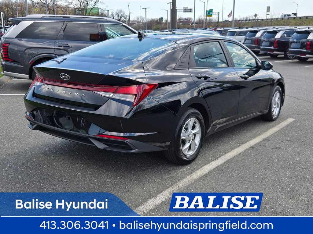 2023 Hyundai Elantra SE