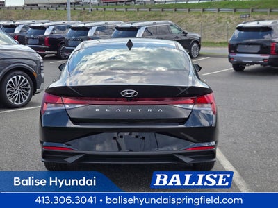 2023 Hyundai Elantra SE