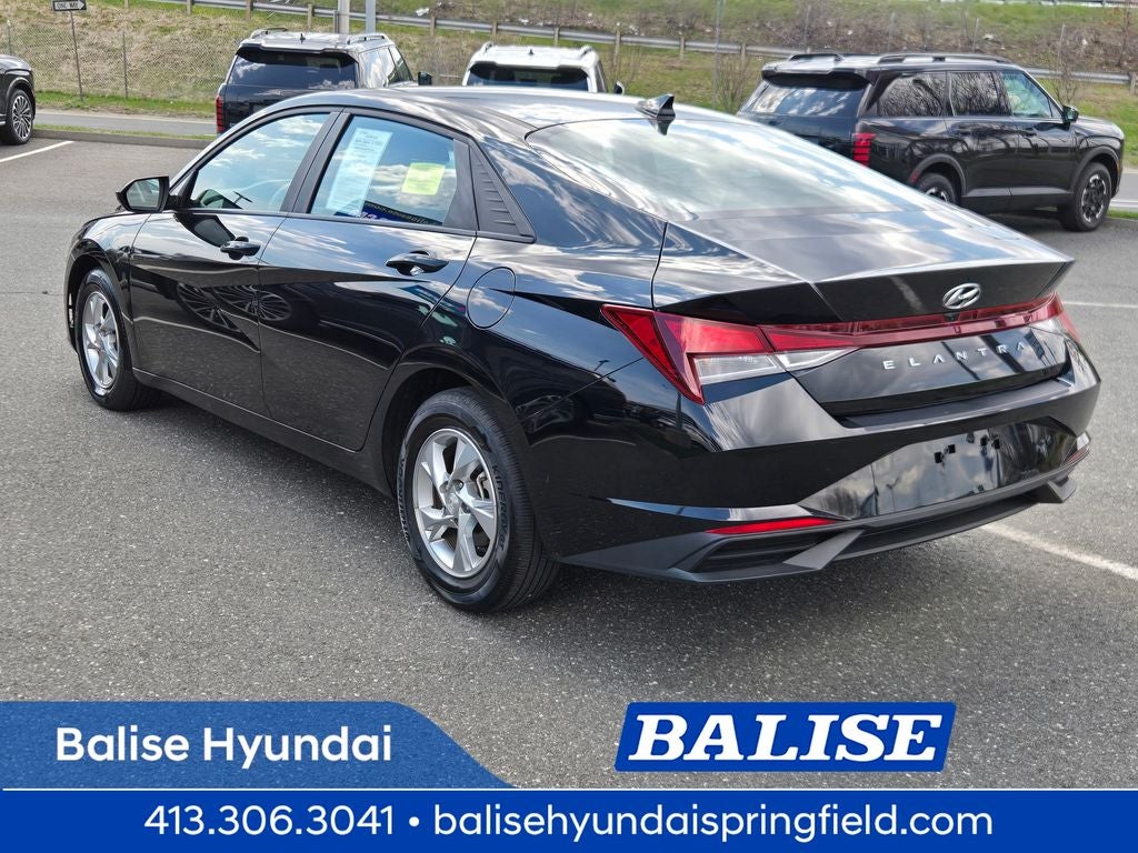 2023 Hyundai Elantra SE