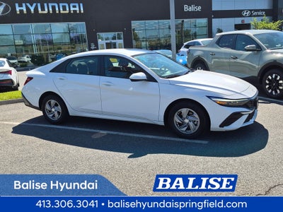 2024 Hyundai Elantra SE