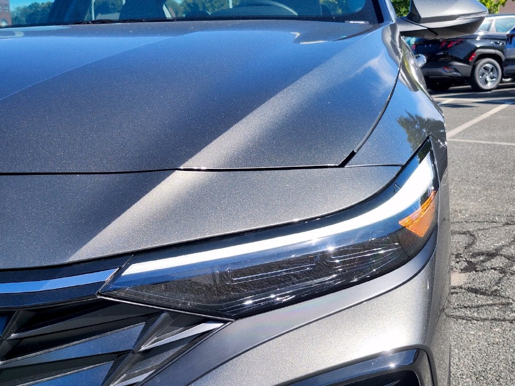 2026 Hyundai Elantra Hybrid Limited