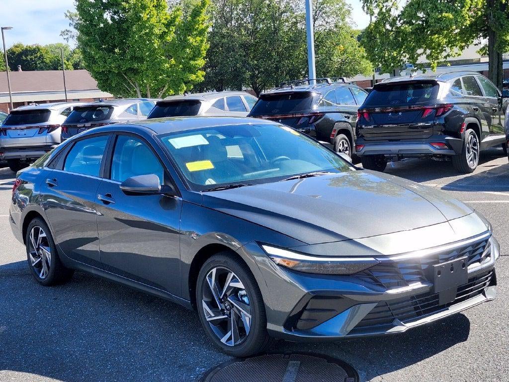 2026 Hyundai Elantra Hybrid Limited