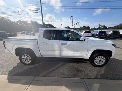 2025 Toyota Tacoma 4WD SR5