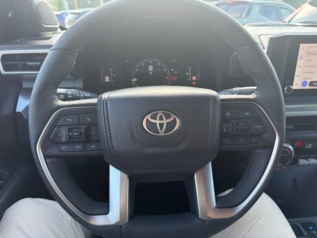2025 Toyota Tacoma 4WD SR5