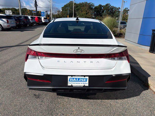 2026 Hyundai Elantra SEL Sport Premium