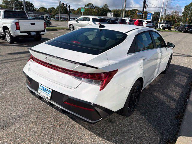 2026 Hyundai Elantra SEL Sport Premium